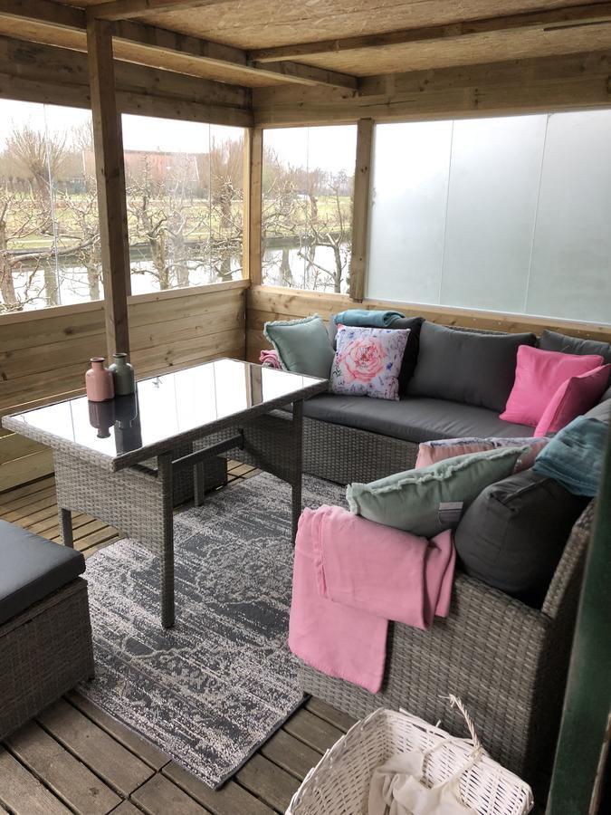 Pipowagen/chalet de oude rijn Bed and Breakfast Harmelen Buitenkant foto