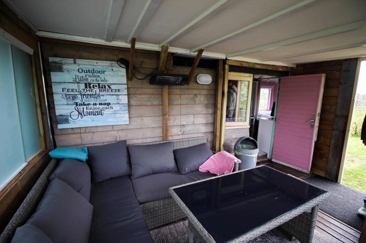 Pipowagen/chalet de oude rijn Bed and Breakfast Harmelen Buitenkant foto